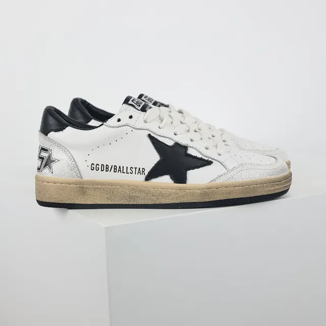 Golden Goose Super-Star blanco negro estrella zapatillas lifestyle 3