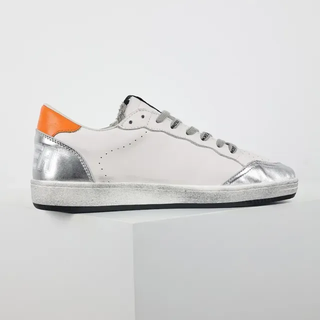 Golden Goose Super-Star sneakers lifestyle blanches argentées marron étoile 7