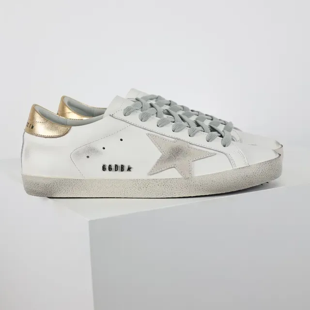 Golden Goose Superstar Sneakers Lifestyle Blanc et Or Usés 3
