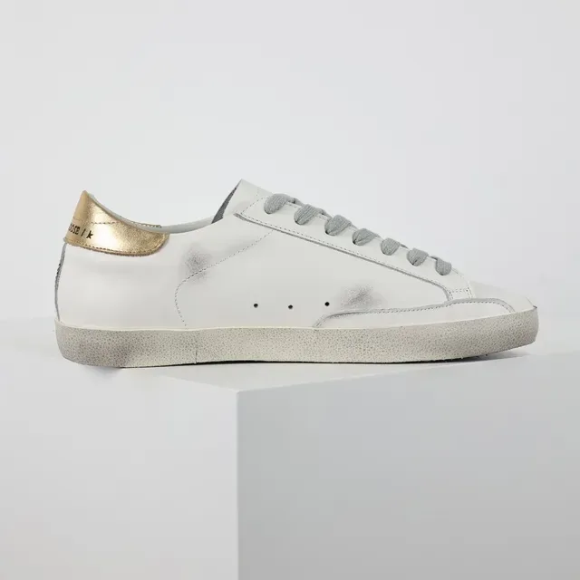 Golden Goose Superstar Sneakers Lifestyle Blanc et Or Usés 7