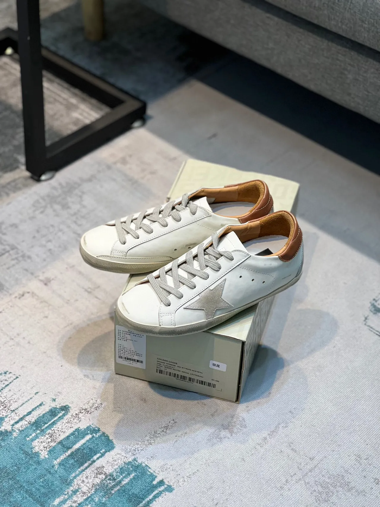 Golden Goose Superstar Tênis Lifestyle Branco Marrom Sola de Borracha Distressed Patch Estrela Metálica 8