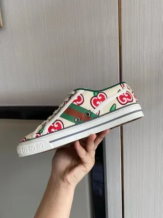 Gucci Ace Apple Print Cream Lifestyle Sneakers 2