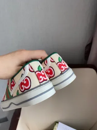Gucci Ace Apple Print Cream Lifestyle Sneakers 4