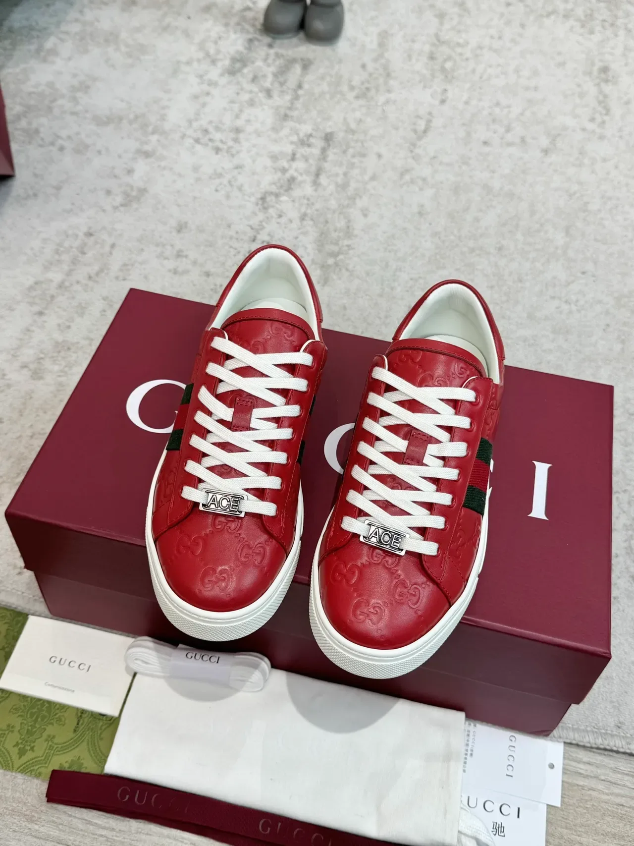Gucci Ace Tênis Lifestyle Vermelho Embossed GG Web Stripe 5