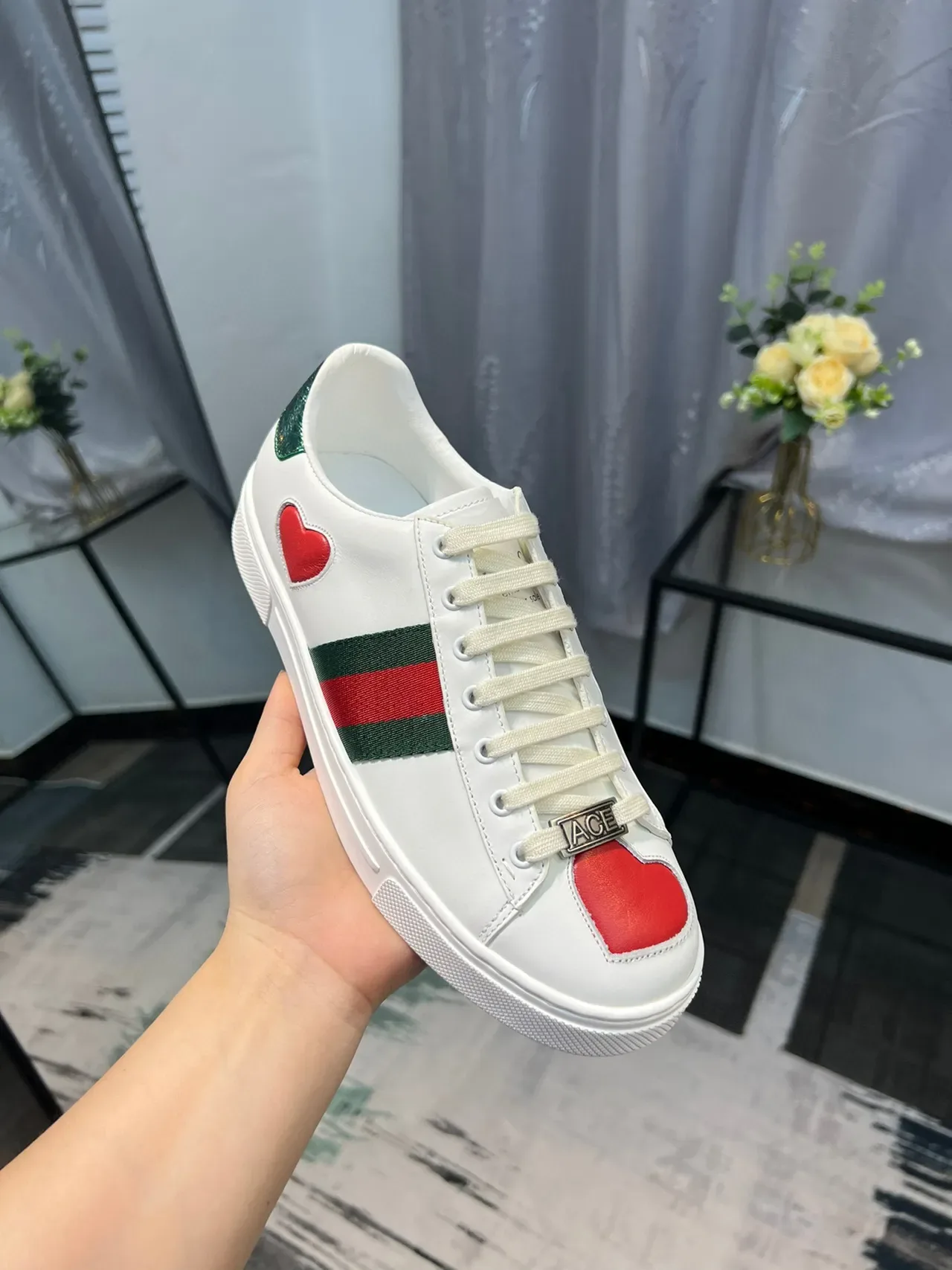 Gucci Ace Tênis Lifestyle de Couro Branco Vermelho Verde Coração 6
