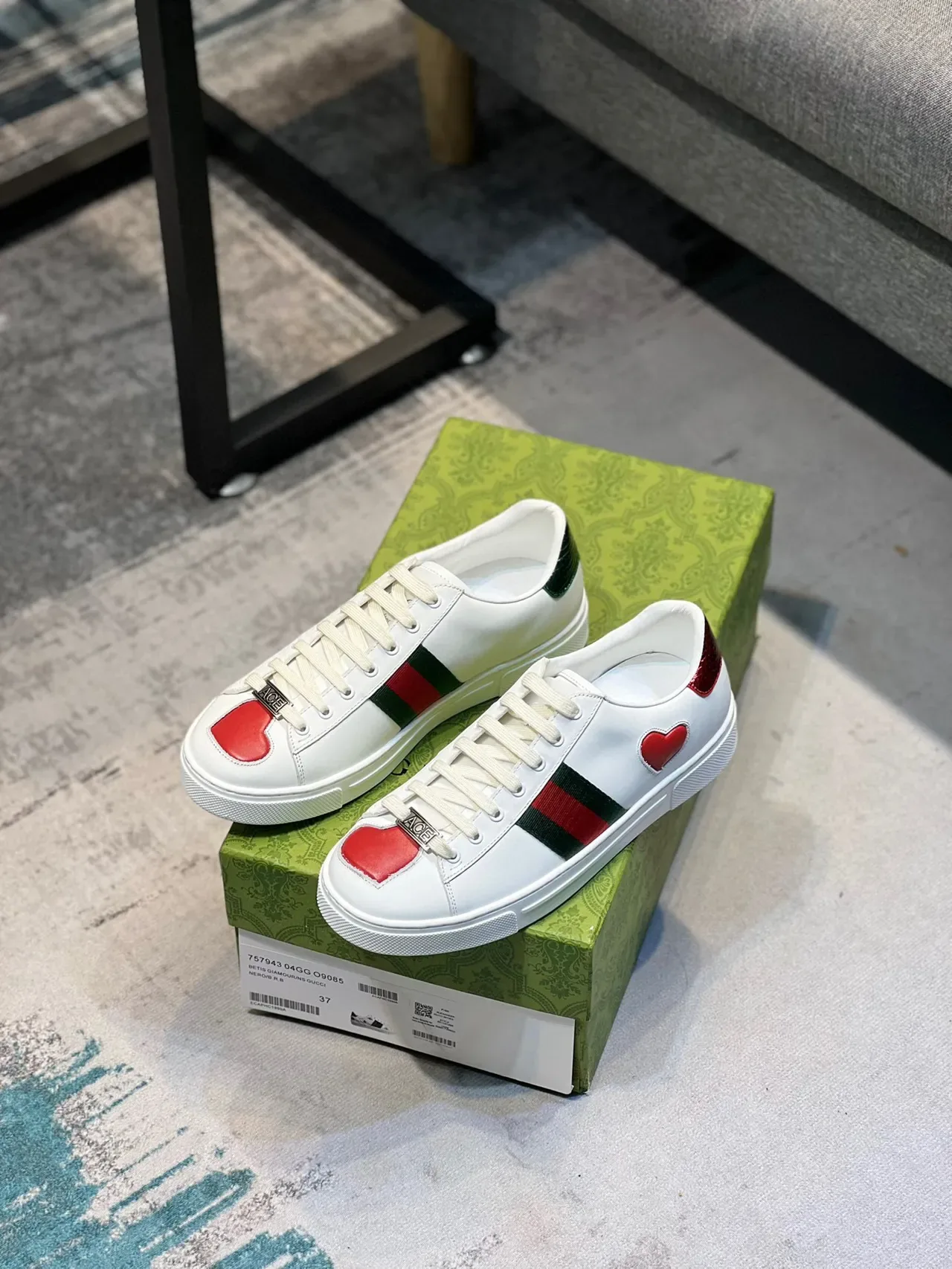 Gucci Ace Tênis Lifestyle de Couro Branco Vermelho Verde Coração 7