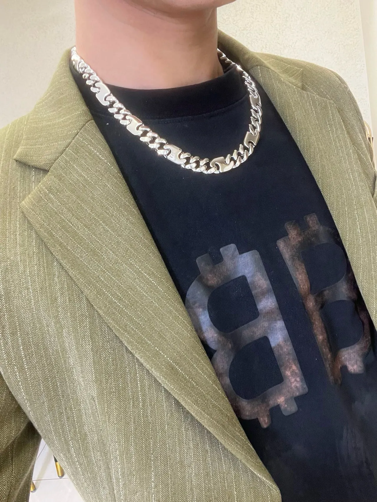 Gucci Alternating Curb and Flat Link Silver-Tone Necklace 2