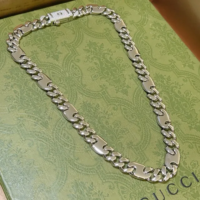 Gucci Alternating Curb and Flat Link Silver-Tone Necklace 4