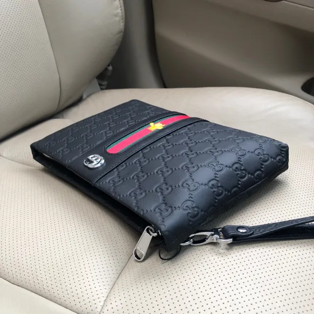 Gucci Bee Black Red GG Supreme Embossed Leather Web Stripe Center Panel Wristlet 6
