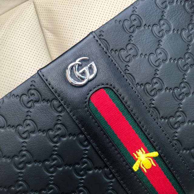 Gucci Bee Black Red GG Supreme Embossed Leather Web Stripe Center Panel Wristlet 8