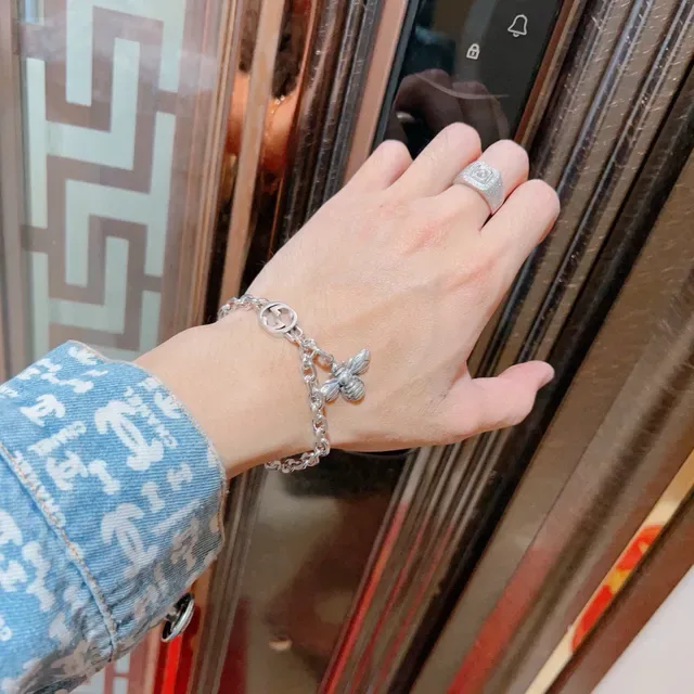 Gucci Bee Charm Silver Chain Bracelet 5