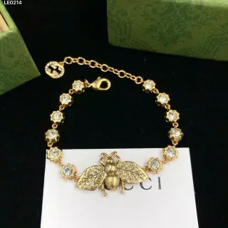 Gucci Bee Motif Crystal-Encrusted Gold-Tone Bracelet
