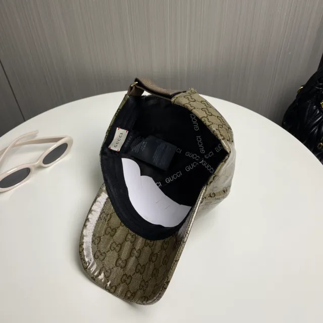 Casquette de baseball Gucci beige marron GG monogramme toile cuir plaque marque 5