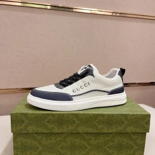 Gucci Beige Navy Low-Top Leather Upper Lifestyle Sneakers