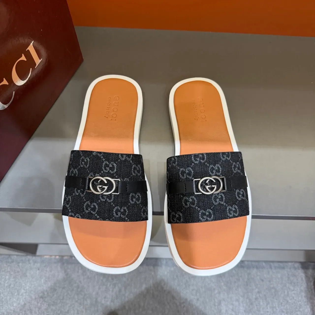 Gucci Negro Beige GG Monogram Lona Correa Interlocking G Hebilla Metal Zapatillas 3
