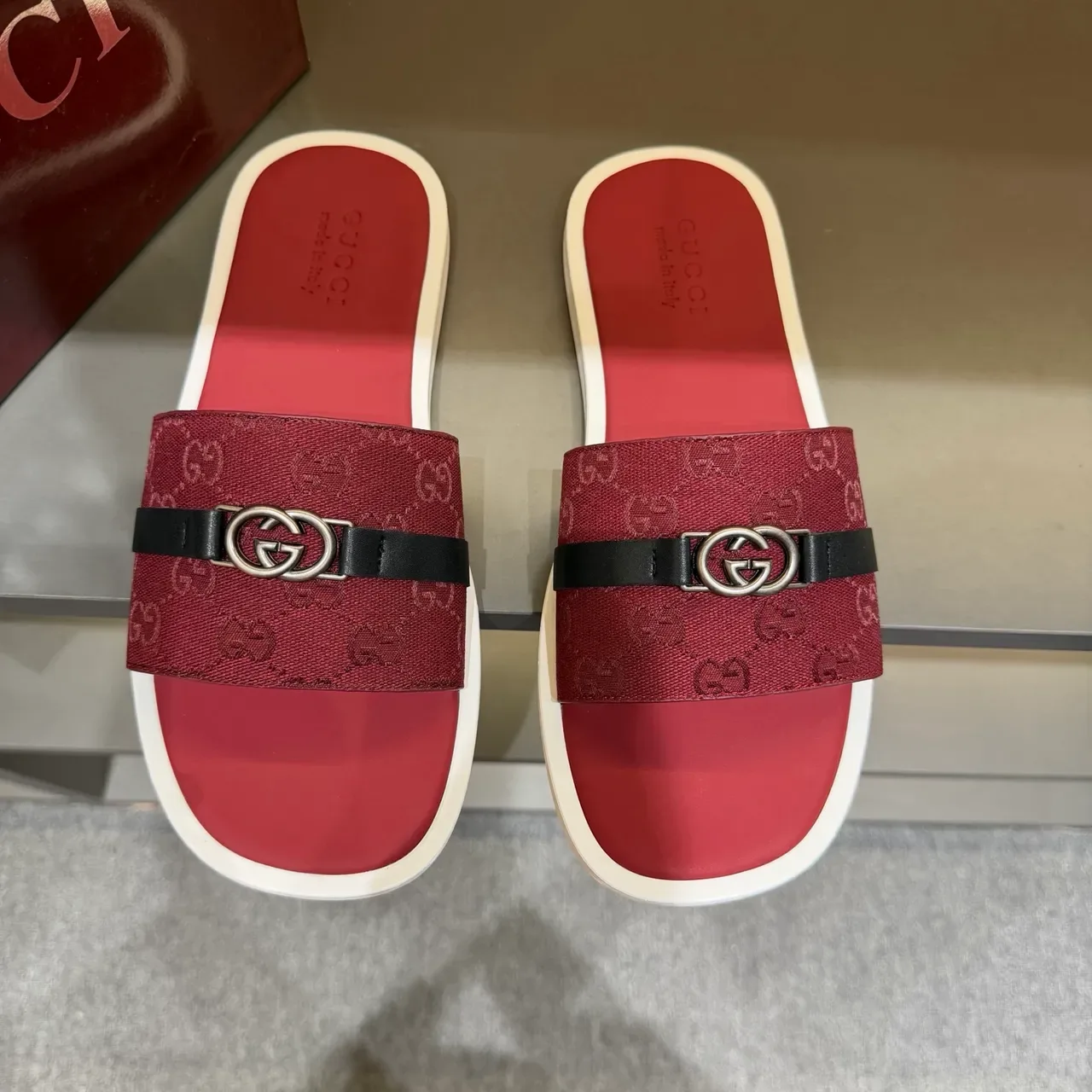 Gucci Negro Beige GG Monogram Lona Correa Interlocking G Hebilla Metal Zapatillas 4