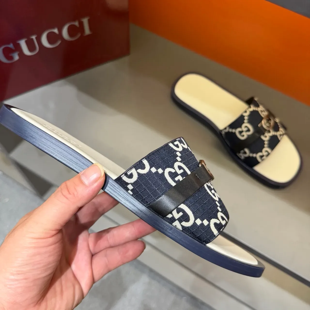 Gucci Negro Beige GG Monogram Lona Correa Interlocking G Hebilla Metal Zapatillas 17