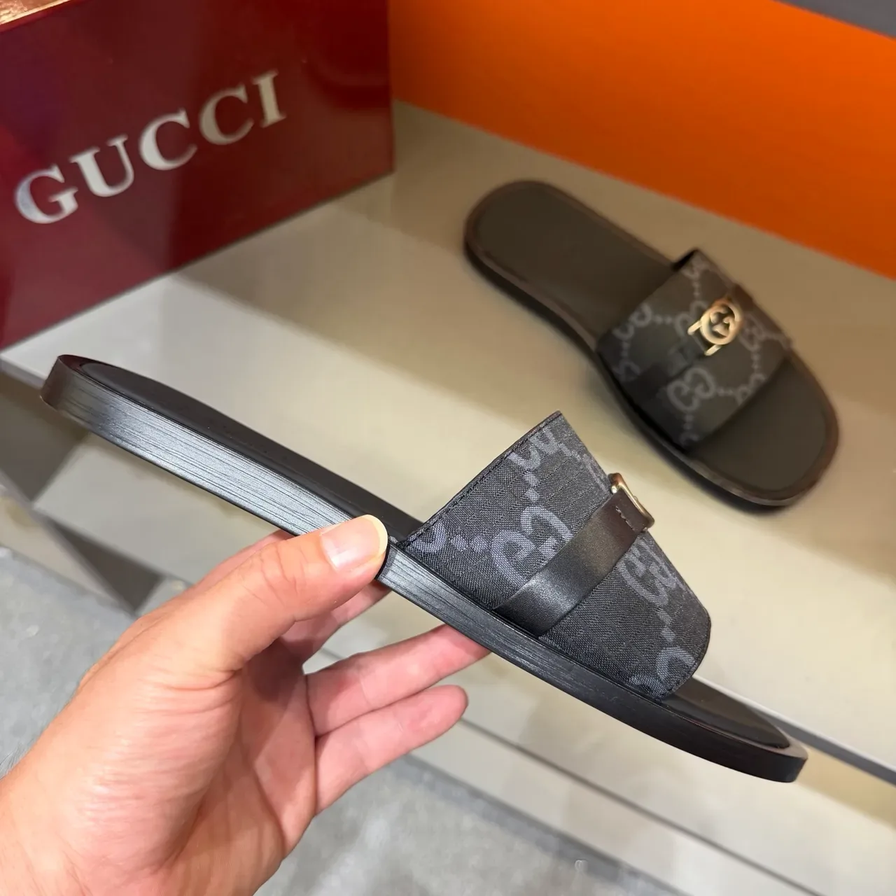Gucci Negro Beige GG Monogram Lona Correa Interlocking G Hebilla Metal Zapatillas 18