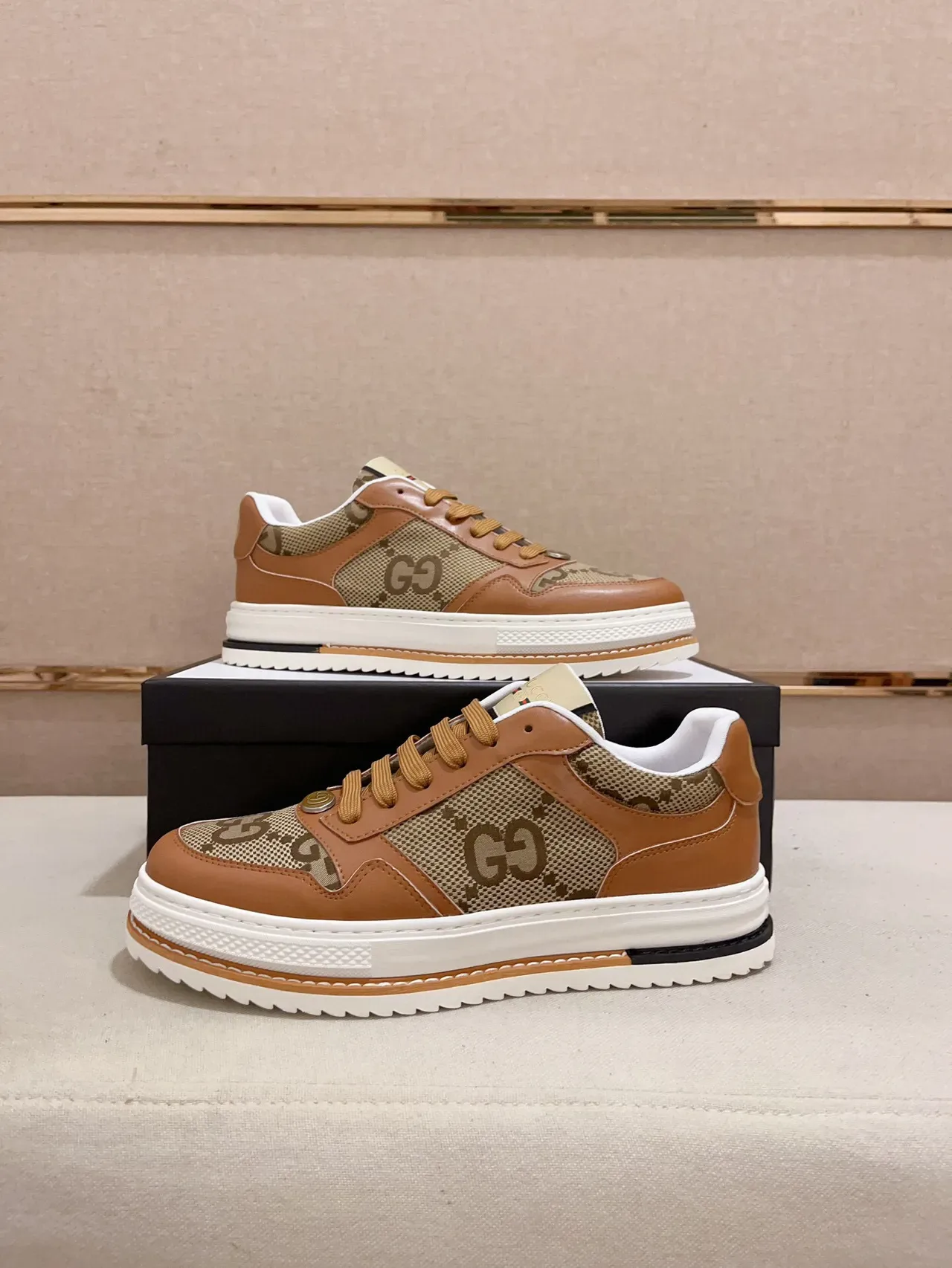 Gucci Tênis Lifestyle Marrom Bege Low-Top de Material Misto 7