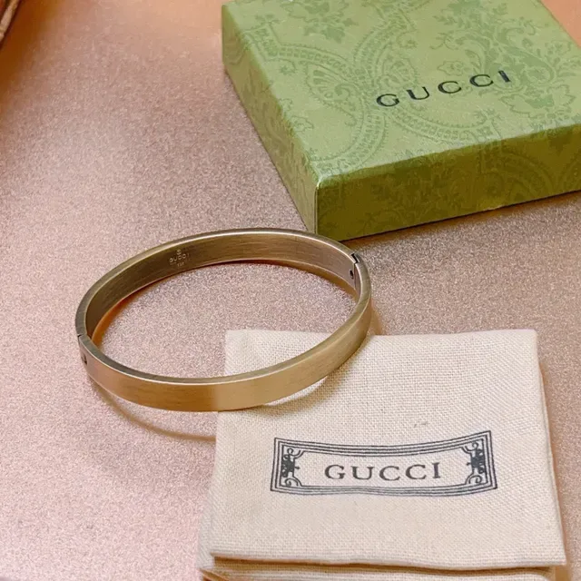 Gucci Brushed Gold-Tone Hinged Bangle Bracelet 3