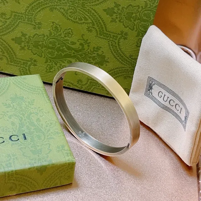 Gucci Brushed Gold-Tone Hinged Bangle Bracelet 4