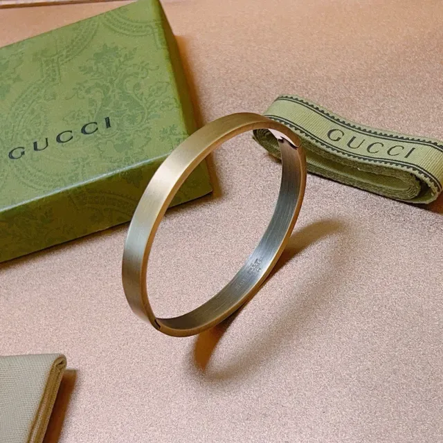 Gucci Brushed Gold-Tone Hinged Bangle Bracelet 6