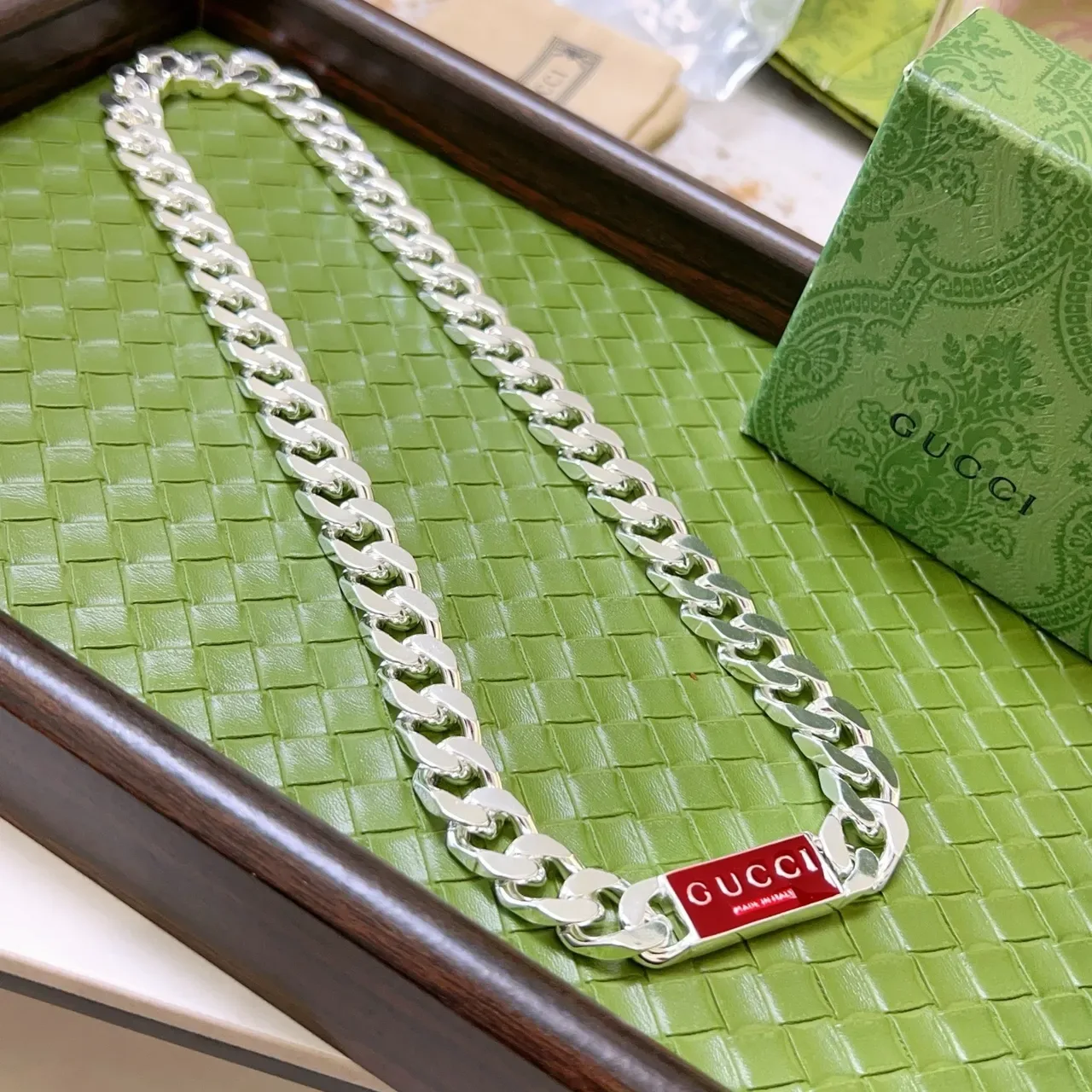 Gucci Curb-Link Chain Silver Red Enamel Plaque Clasp Necklace 2