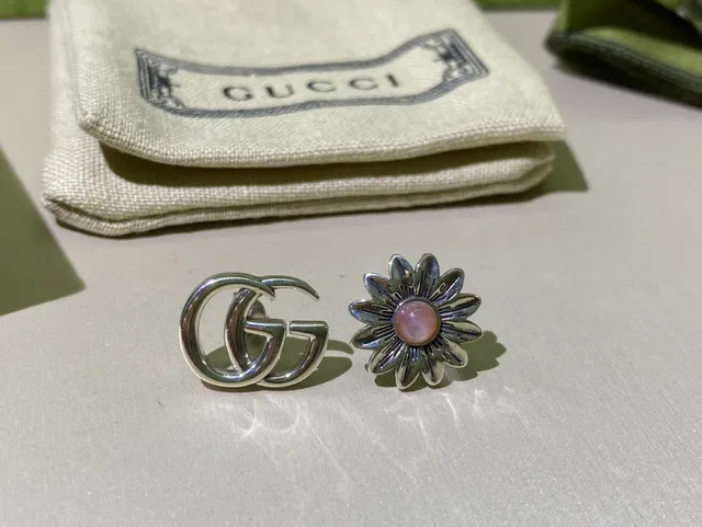 Gucci Double G and Floral Cabochon Stud Earrings 5
