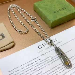 Gucci Feather Pendant Silver Gold Oval-Link Chain Textured Necklace
