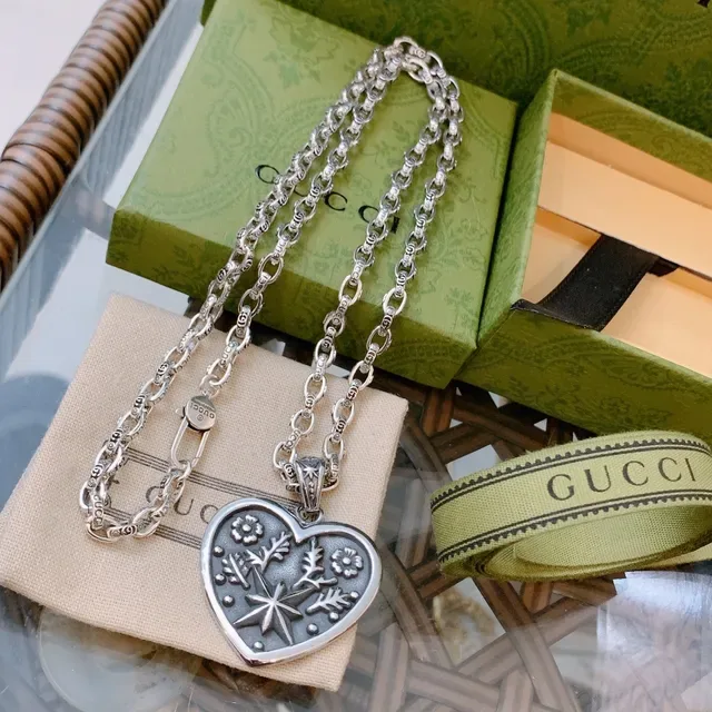 Gucci Floral Heart Pendant Silver-Toned Necklace 5