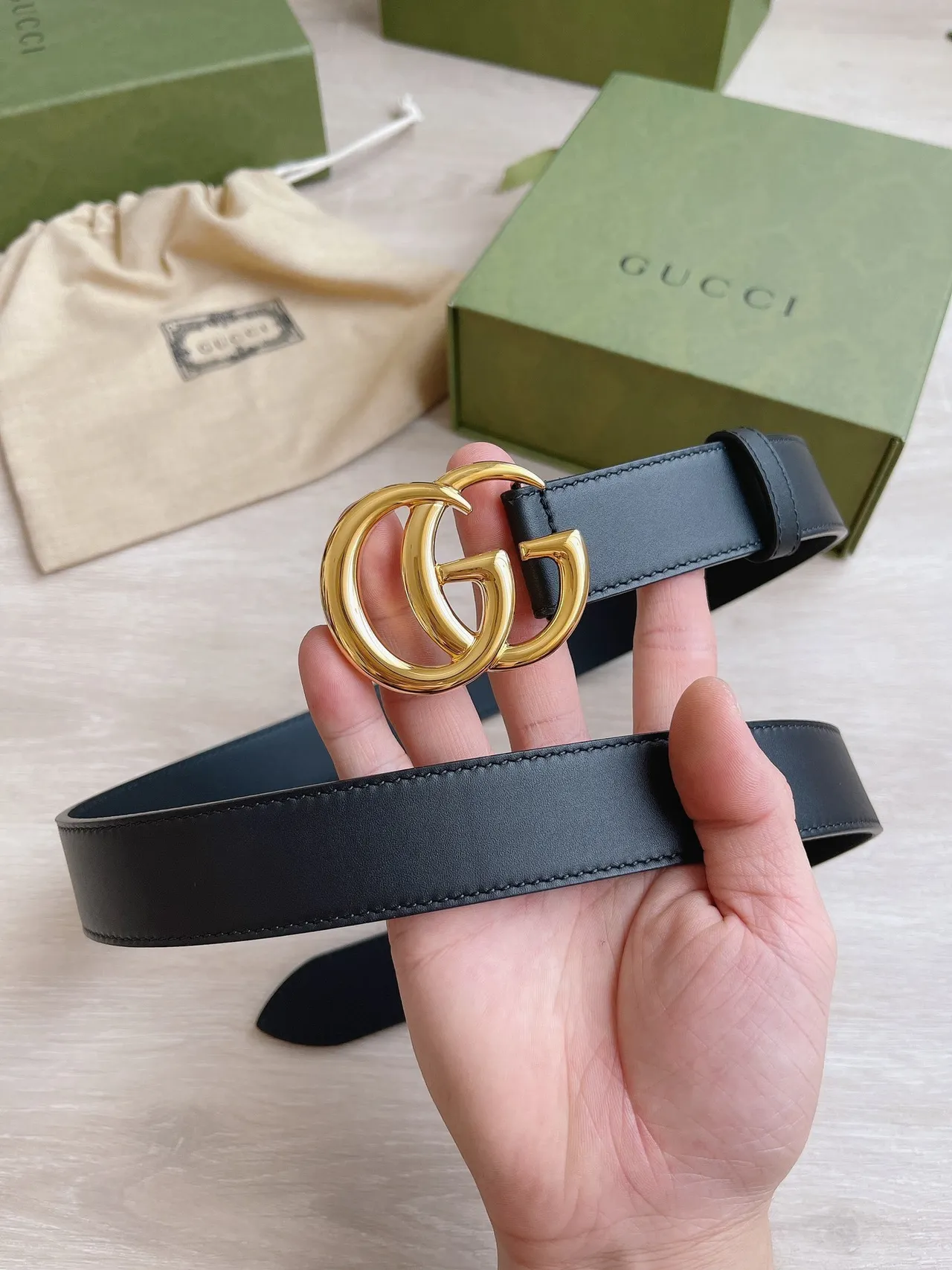Gucci GG Marmont Black Gold Interlocking G Buckle Smooth Leather Belt 2