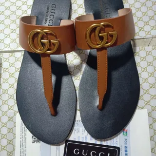 Gucci GG Marmont Brown Black Interlocking Metal Hardware Tan Leather Strap Casual Sandals