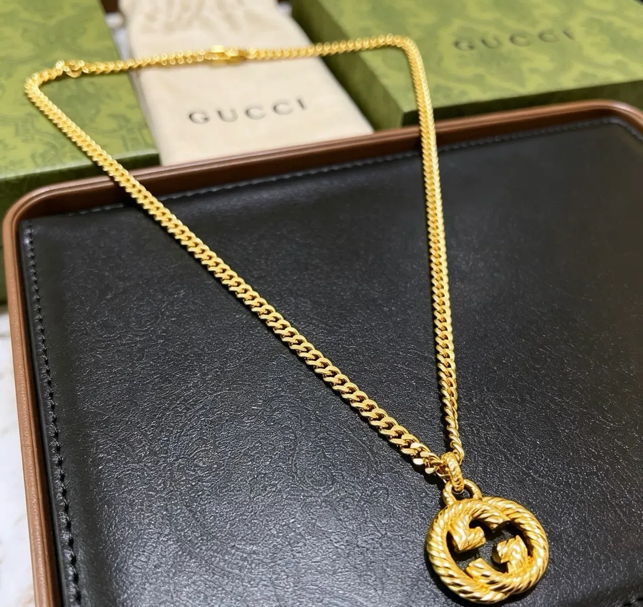Gucci GG Marmont Gold Curb Chain Interlocking G Pendant Necklace 2