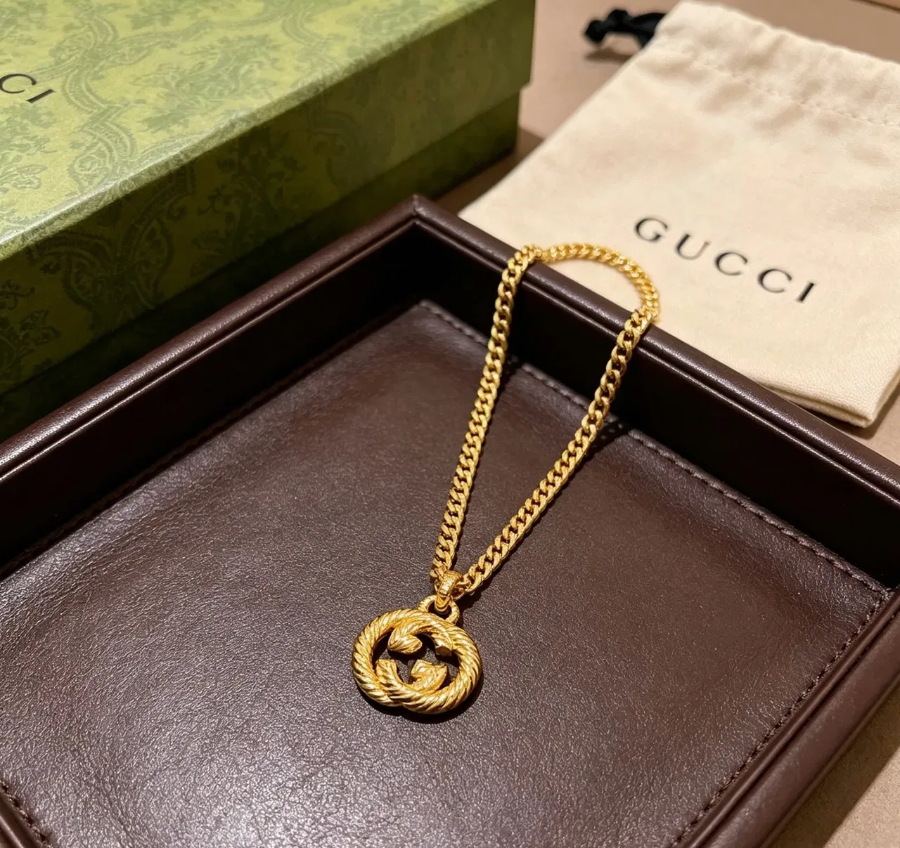 Gucci GG Marmont Gold Curb Chain Interlocking G Pendant Necklace 4