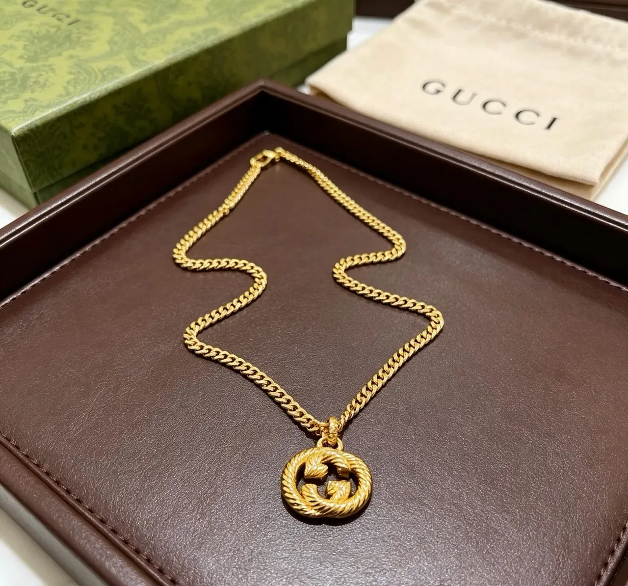 Gucci GG Marmont Gold Curb Chain Interlocking G Pendant Necklace 7