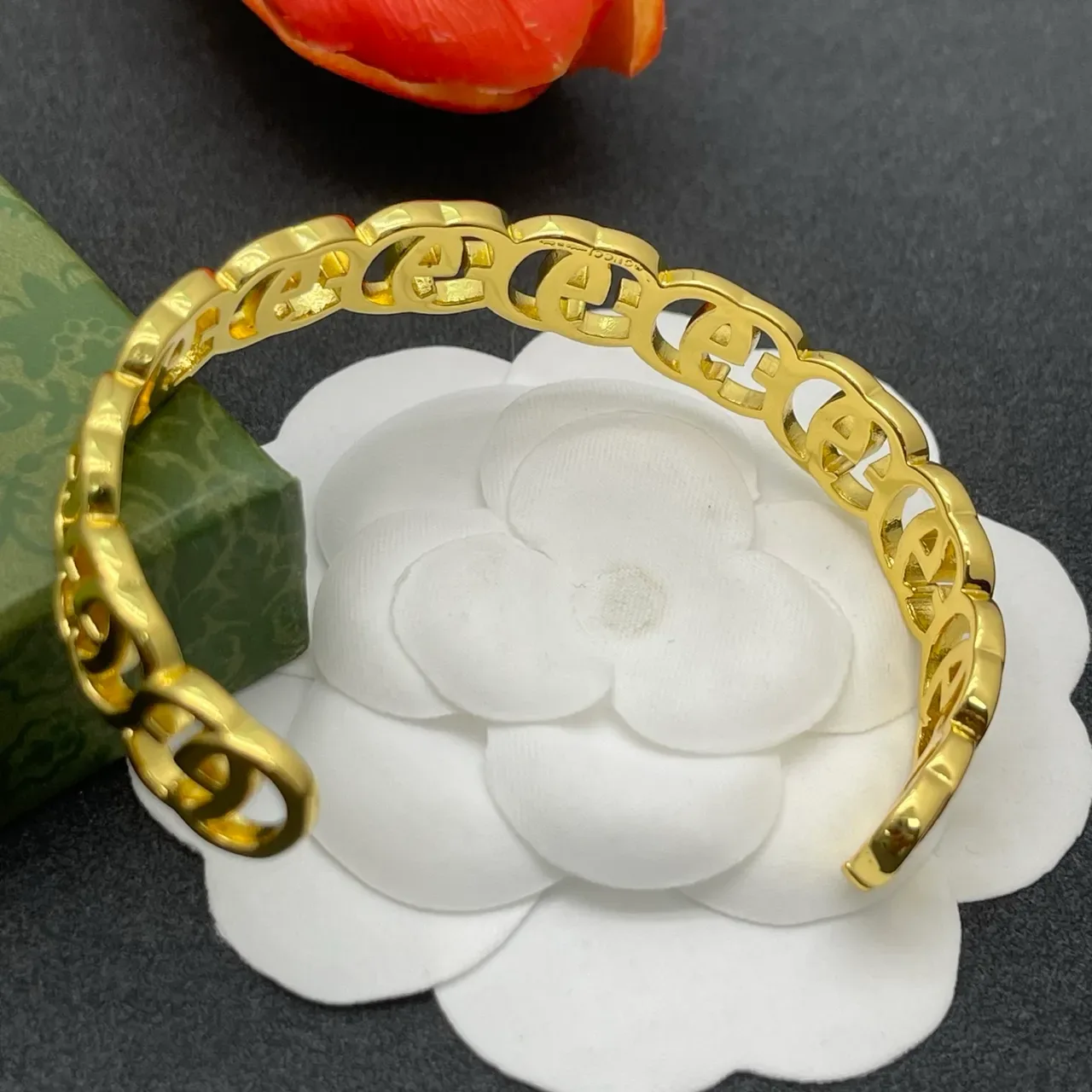 Gucci GG Marmont Gold Interlocking Links Cuff-Style Bracelet 3