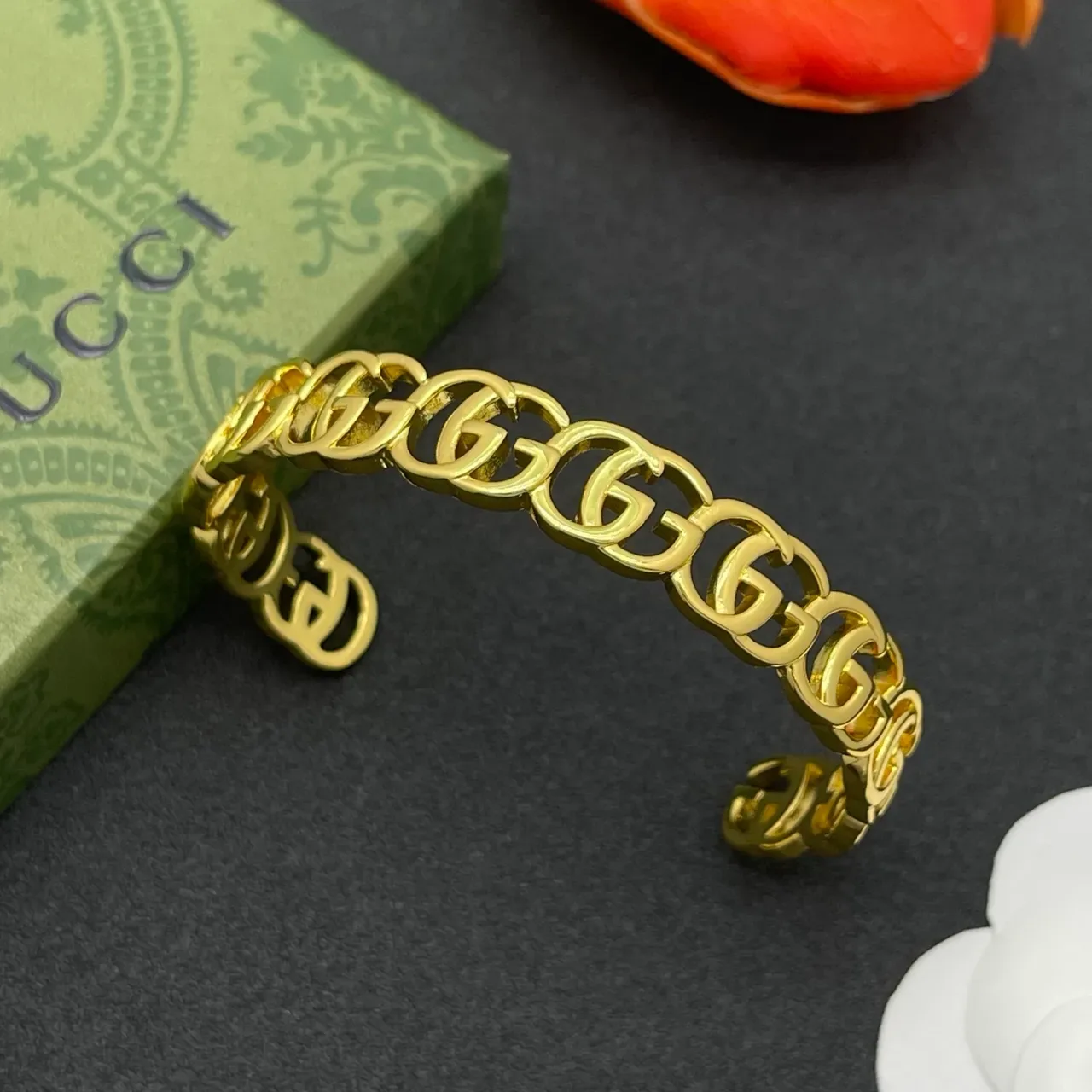 Gucci GG Marmont Gold Interlocking Links Cuff-Style Bracelet 8
