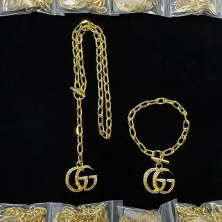 Gucci GG Marmont ذهبي فضي سلسلة بولينك بيضاوية سميكة قفل تبديل قلادة