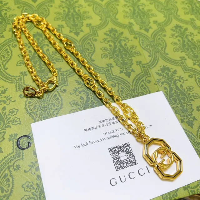 Gucci GG Marmont Gold-Tone Interlocking G Octagonal Pendant Necklace 7