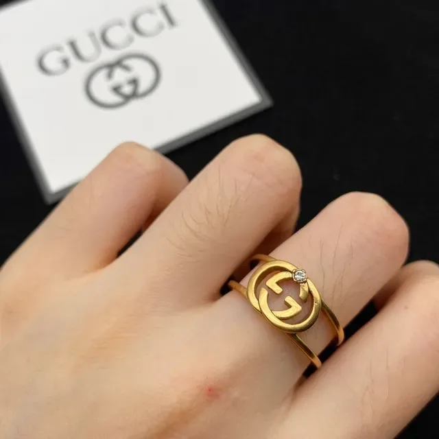 Gucci GG Marmont Gold Transparent Interlocking Double-G Motif Polished Finish Ring 4
