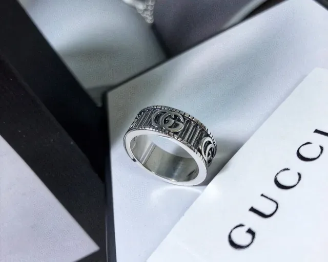 Gucci GG Marmont Silver Black Wide Band Interlocking G Logo Ring 2