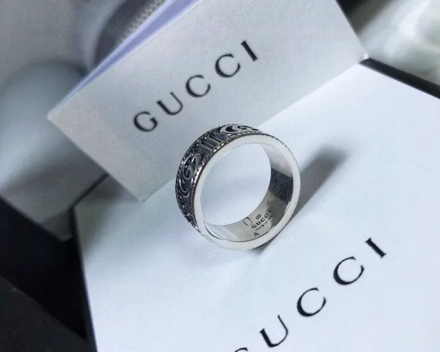 Gucci GG Marmont Silver Black Wide Band Interlocking G Logo Ring 3