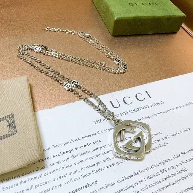Gucci GG Marmont Silver Interlocking Double-G Pendant Diamond-Shaped Frame Necklace 3
