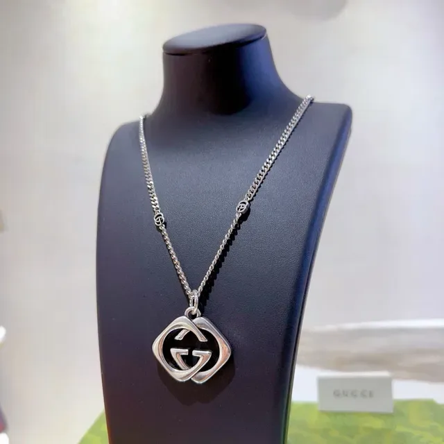 Gucci GG Marmont Silver Interlocking Double-G Pendant Diamond-Shaped Frame Necklace 7