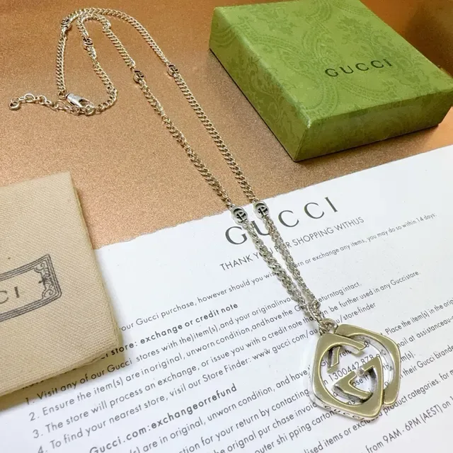 Gucci GG Marmont Silver Interlocking Double-G Pendant Diamond-Shaped Frame Necklace 9