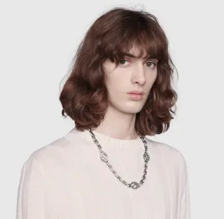Gucci GG Marmont Triple GG معلق سلسلة بلون فضي 9