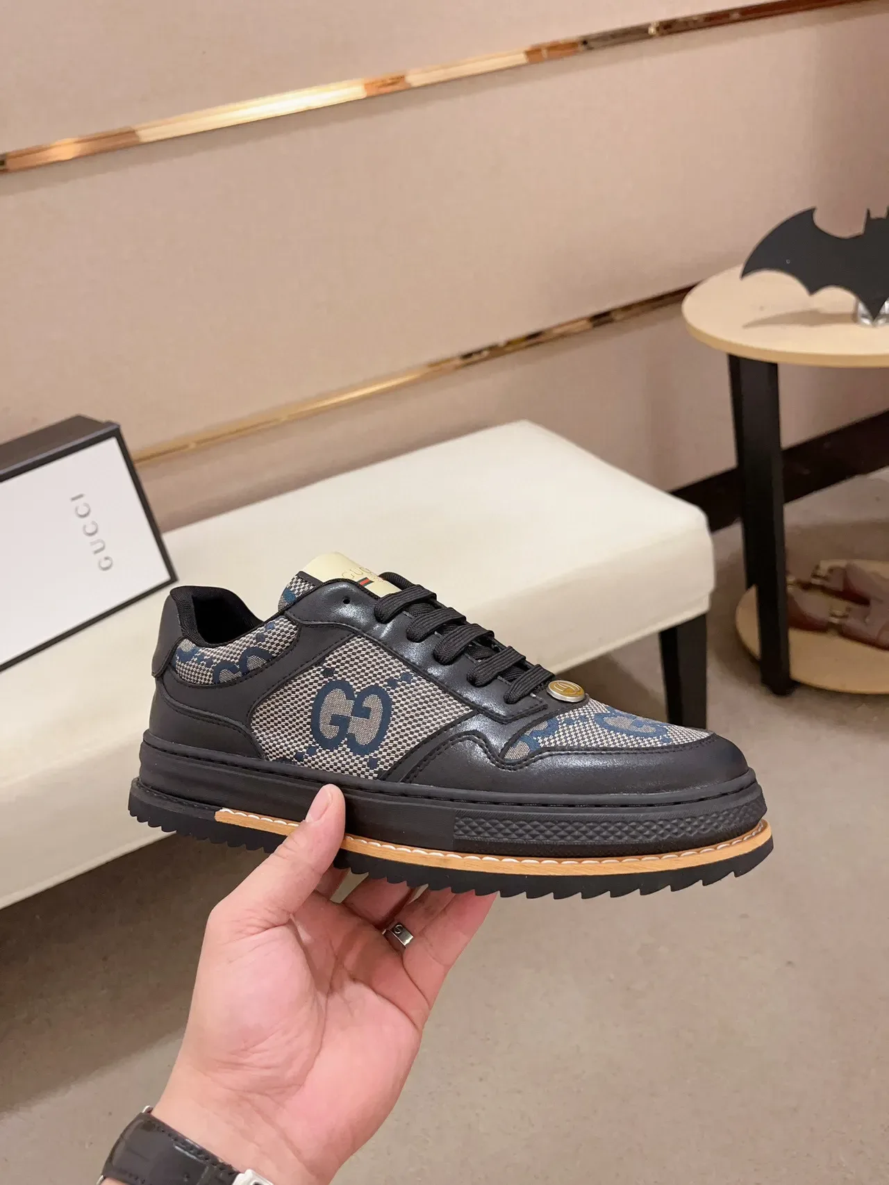 Gucci GG Monogram Tênis Lifestyle de Lona e Couro Low-Top 4