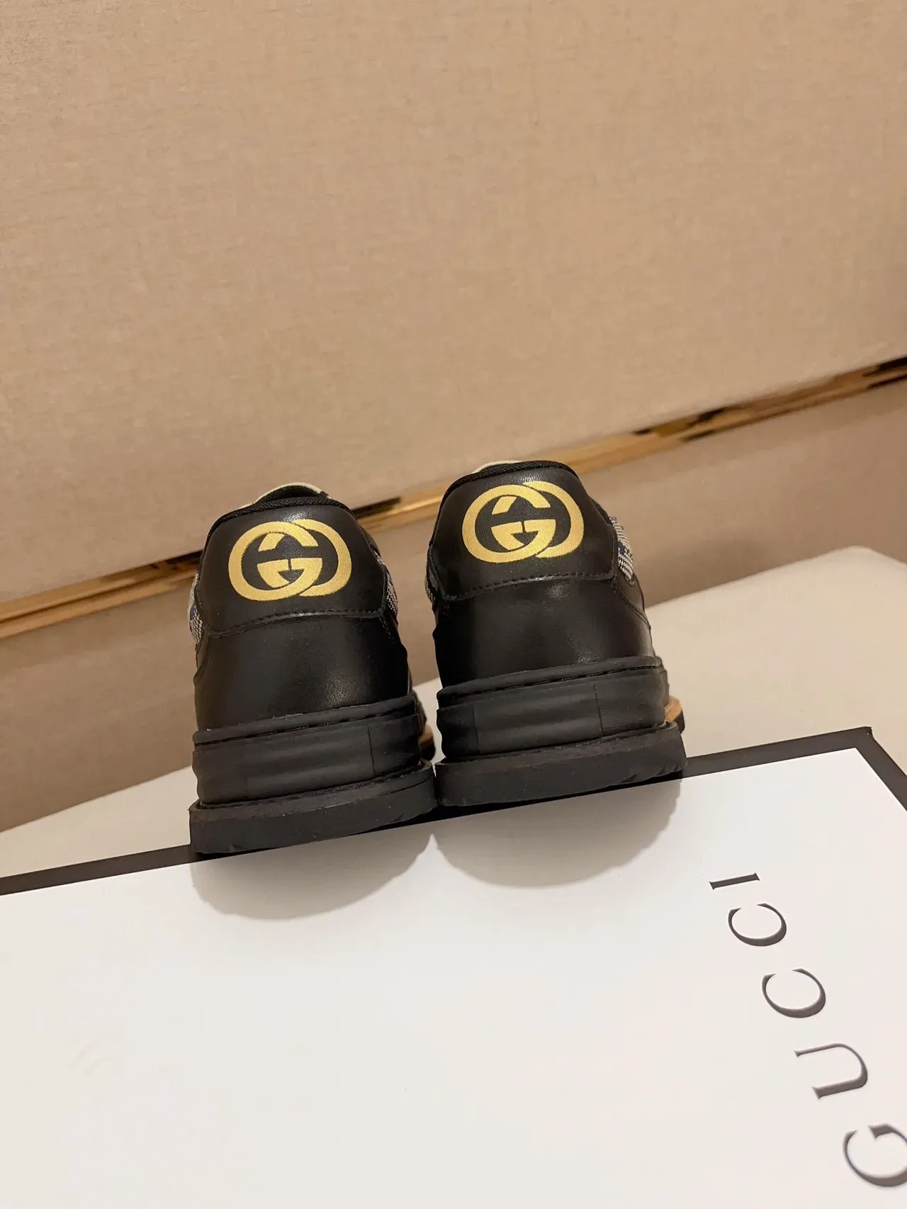 Gucci GG Monogram Tênis Lifestyle de Lona e Couro Low-Top 8