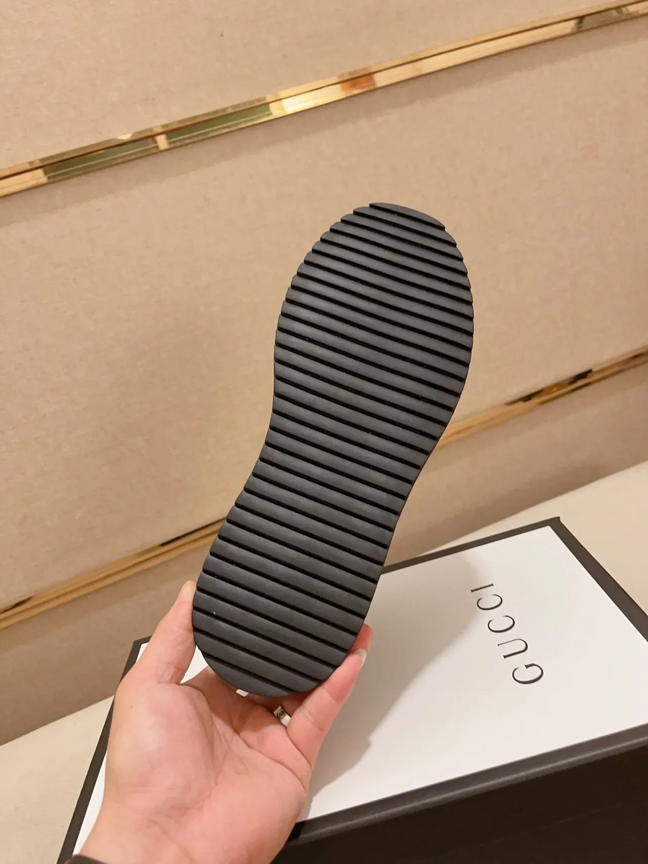 Gucci GG Monogram Tênis Lifestyle de Lona e Couro Low-Top 9