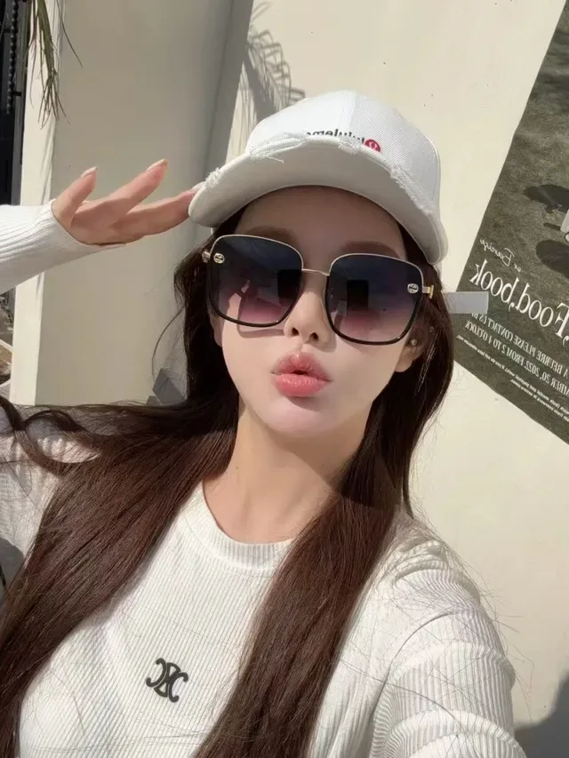 Gucci Gold Beige Oversized Square Frame Thin Metal Sunglasses 3